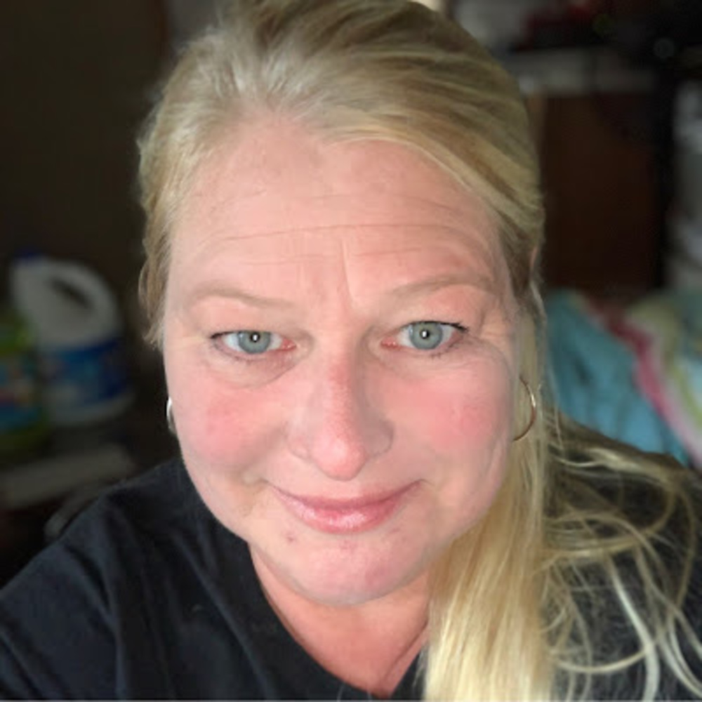 Meet your Posher, Eir